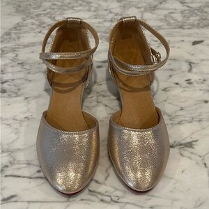 Dance and Sway Women's Leatherette Gold low heel pump dance shoe Size 9.5